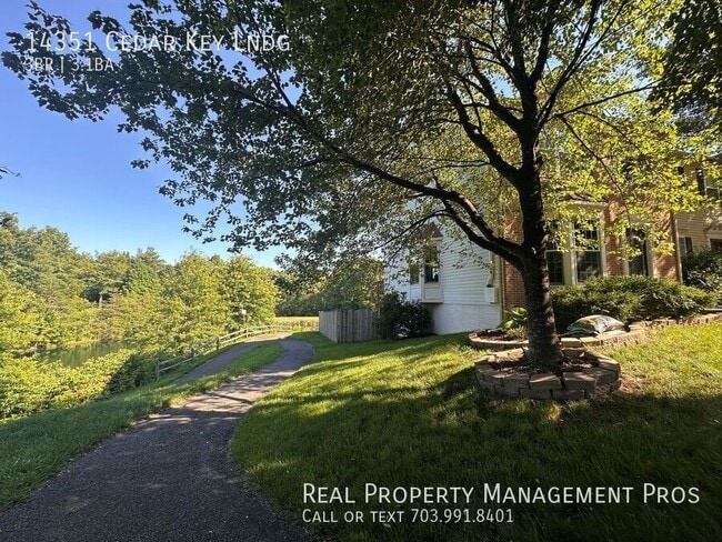 Building Photo - 14351 Cedar Ky Lndg