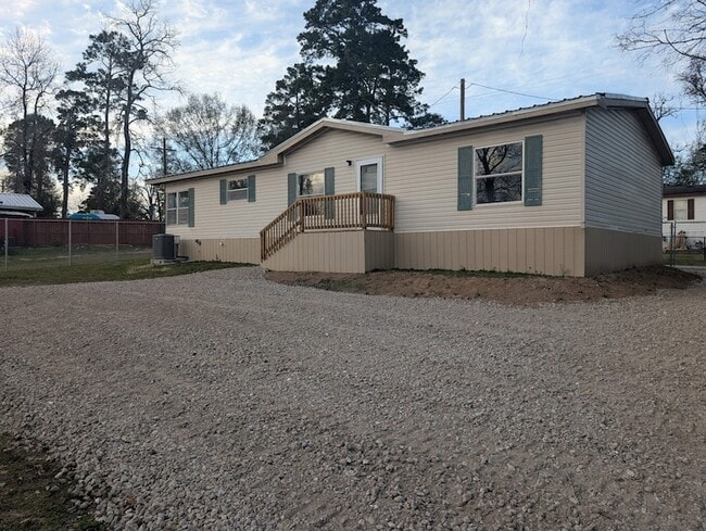 Building Photo - 12070 Clark Ln