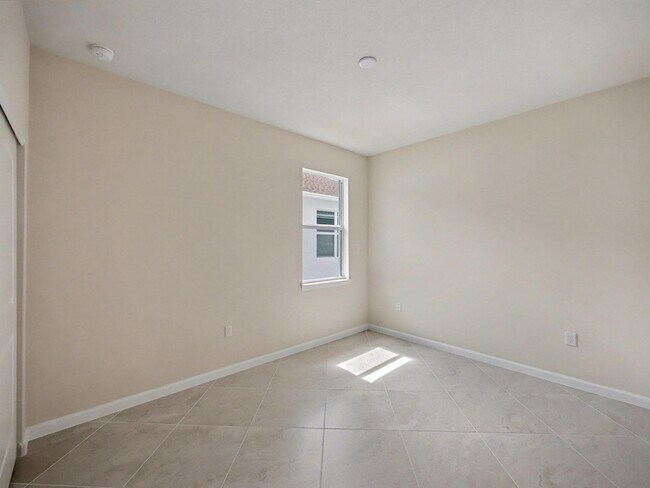 Building Photo - 14172 SW Incarnadine Ln