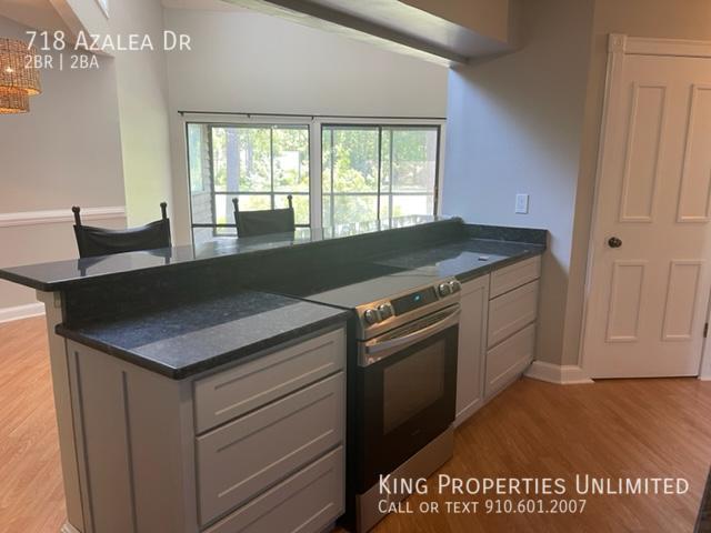 Building Photo - 718 Azalea Drive Unit 454