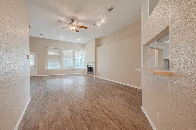 Building Photo - 4422 Waterfall Way