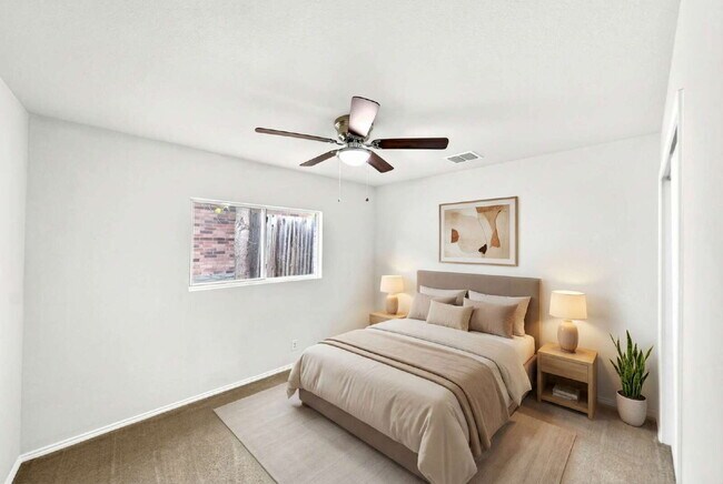 Building Photo - Charming 4-Bedroom Sanctuary - Spacious Living Awaits