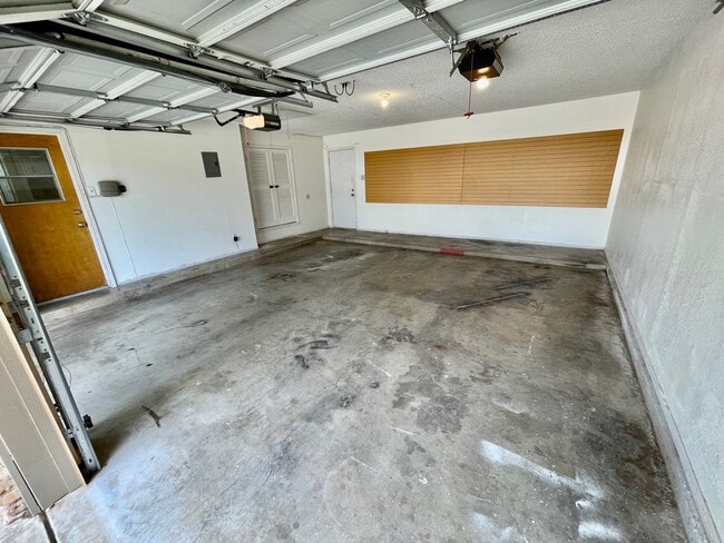 Building Photo - 5726 64th St