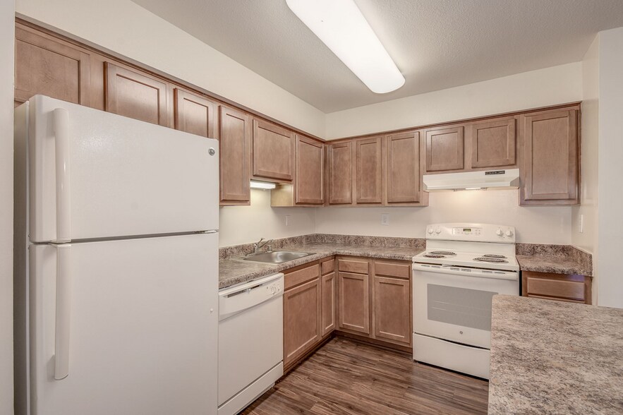 Primary Photo - New Forest Apartments
