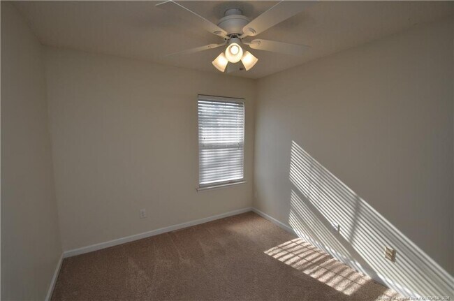 Building Photo - 202 Thorncrest Dr