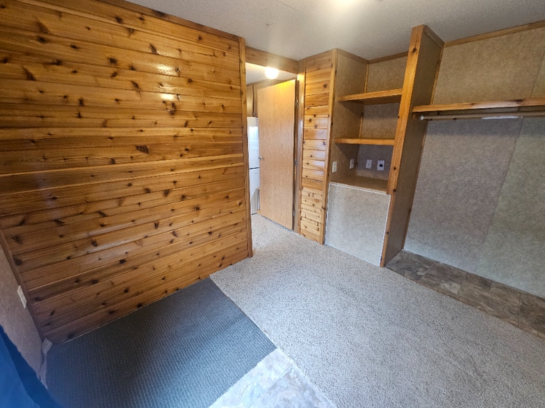 Building Photo - 364 Price Rd