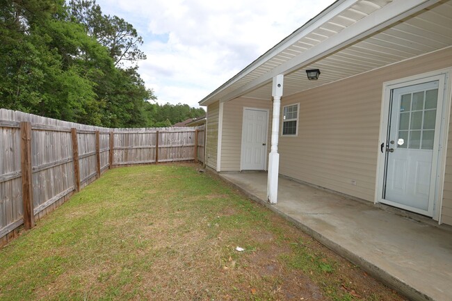 Building Photo - 4220 Wilshire Dr