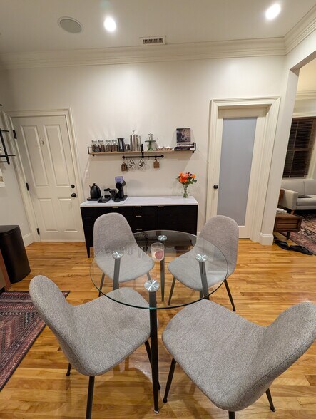 Building Photo - 35 White Pl