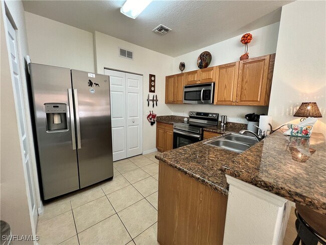 Building Photo - 1800 Concordia Lake Cir