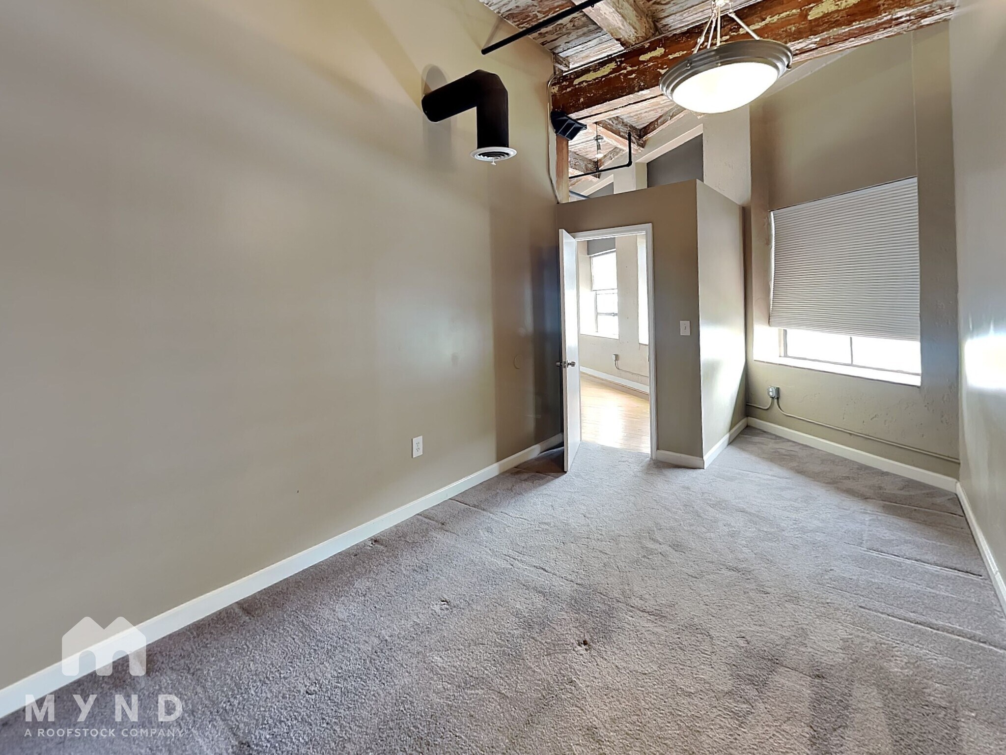 Building Photo - 326 Nelson St SW