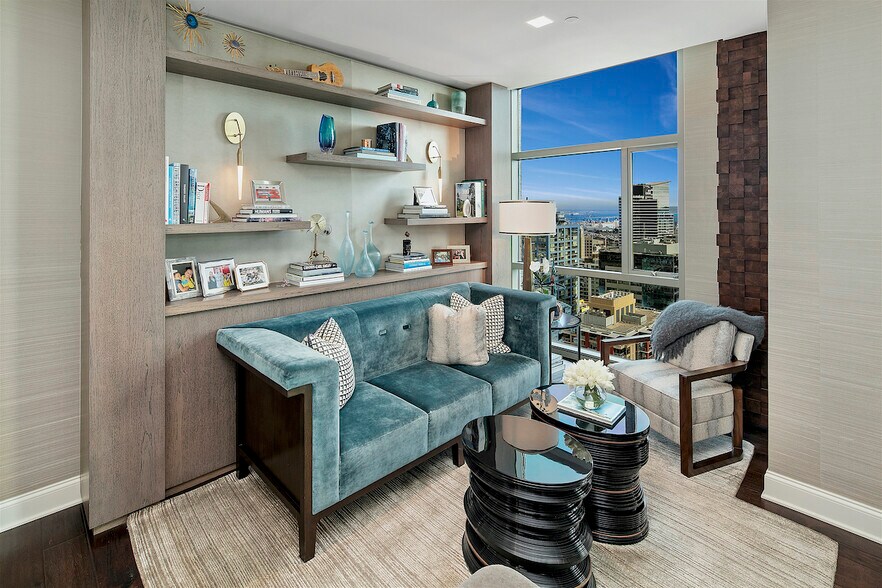 Building Photo - 800 The Mark Ln