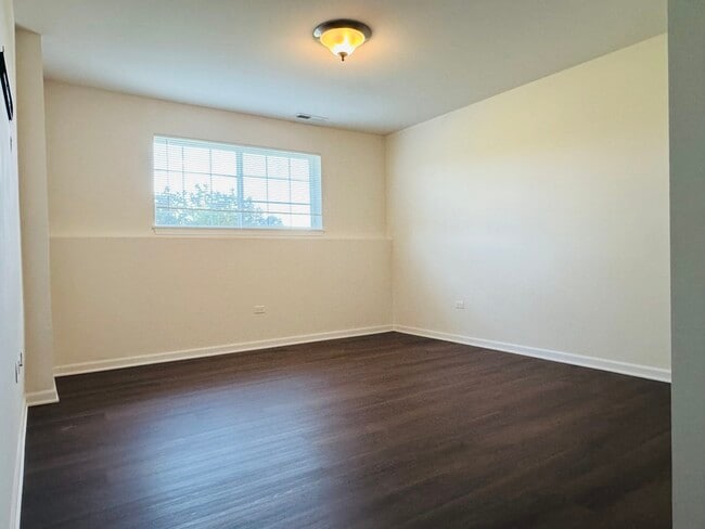 Building Photo - 4463 Monroe Ct