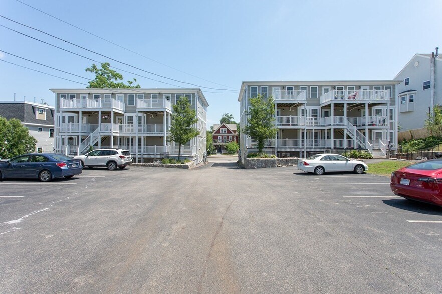 Building Photo - 383 Hyde Park Ave