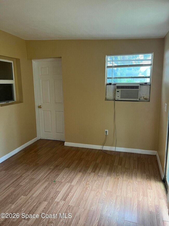 Building Photo - 461 Amity Ave