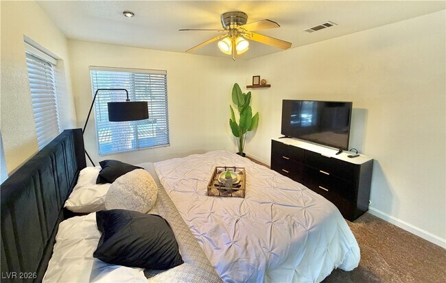 Building Photo - 2200 S Fort Apache Rd