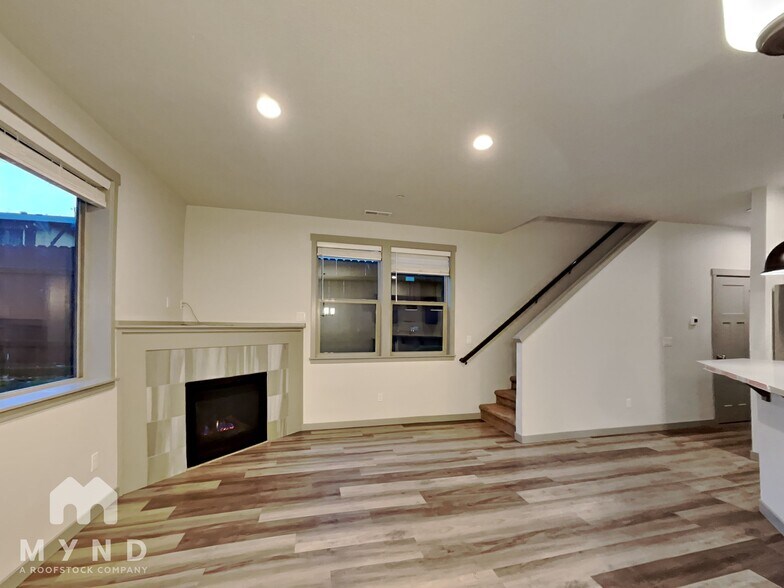 Building Photo - 1217 NW Benton St