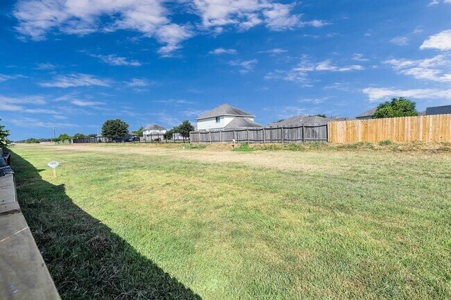 Building Photo - 19454 Plantation Cove Ln