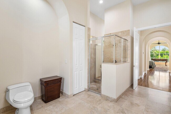 Building Photo - 3381 Lago De Talavera