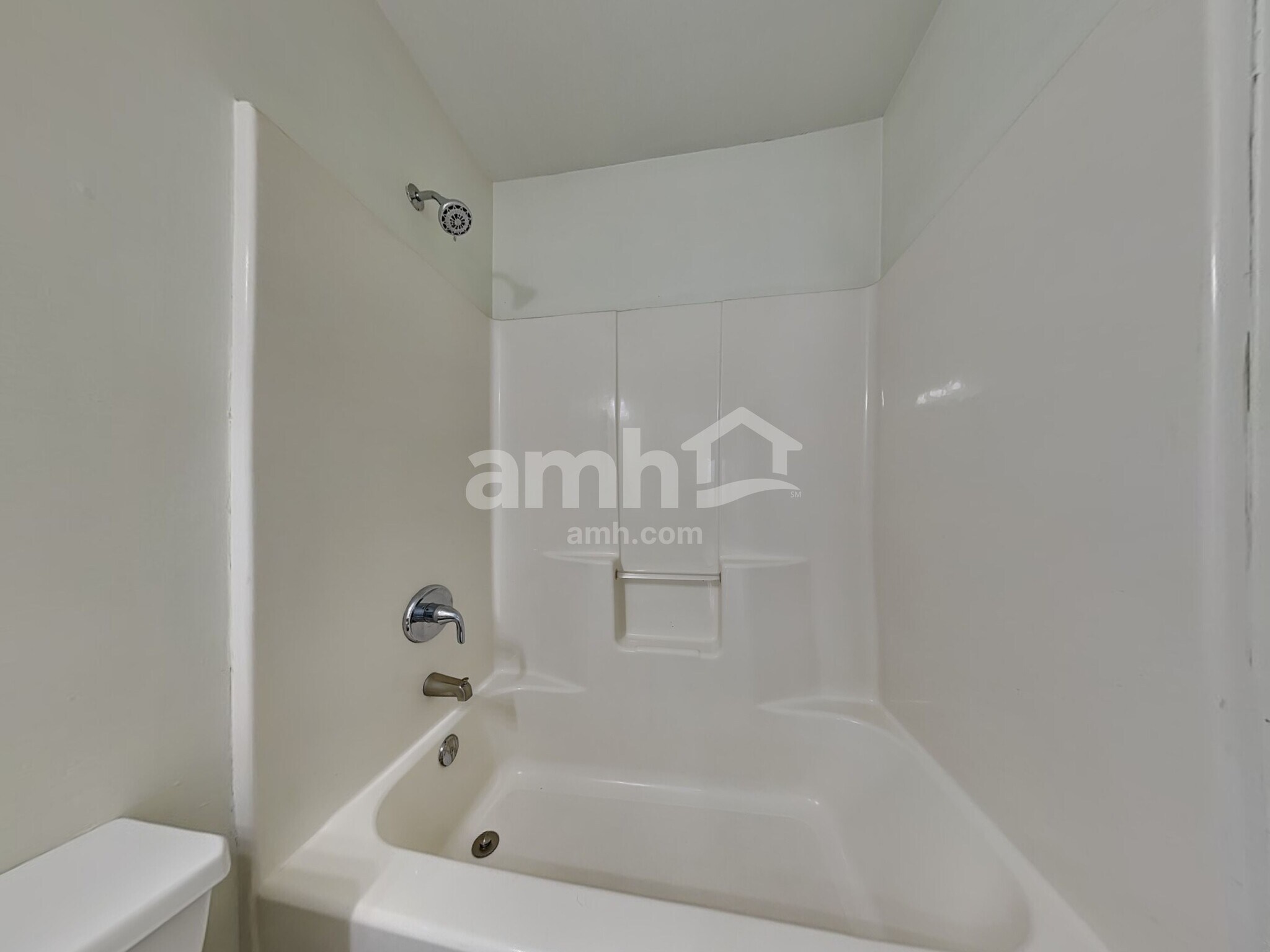 Building Photo - 8849 Laurel Run Dr