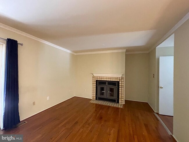 Building Photo - 11859 New Country Ln