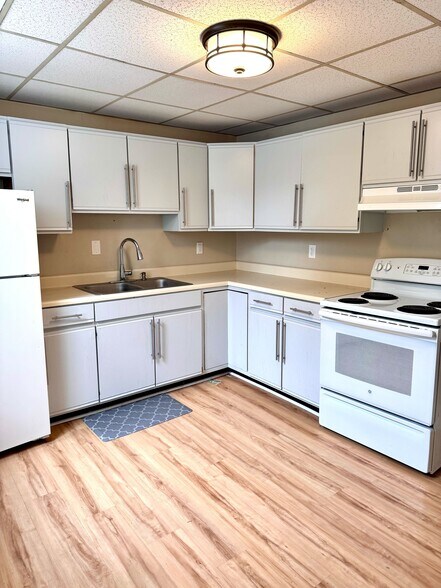 Building Photo - 312 Union St