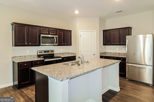 Building Photo - 4261 Kendrick Cir