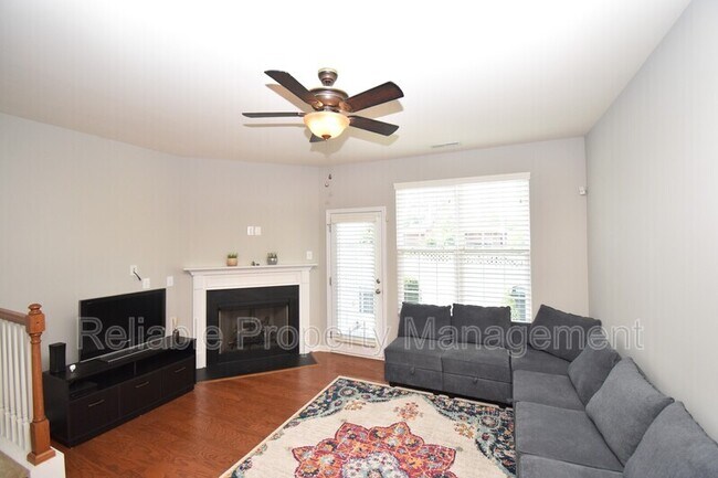 Building Photo - 830 Cupola Dr