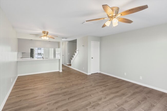 Building Photo - Spacious 3 Bedroom Townhome Available Now!