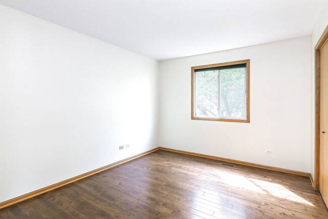 Building Photo - 5111 Wildflower Ct