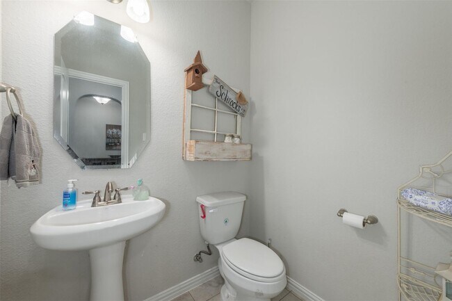 Building Photo - MOVE-IN SPECIAL! This beautiful home, located in the desirable EMS-ISD is what you've been lookin...