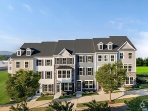 Building Photo - 3 Bed / 2.5 Bath Brand New Townhouse (Avai...