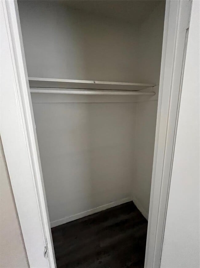 Building Photo - 3106 Duval St