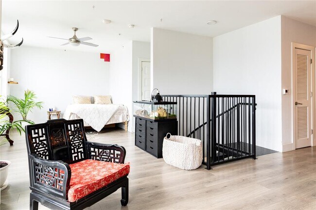 Building Photo - 2213 Poquito St