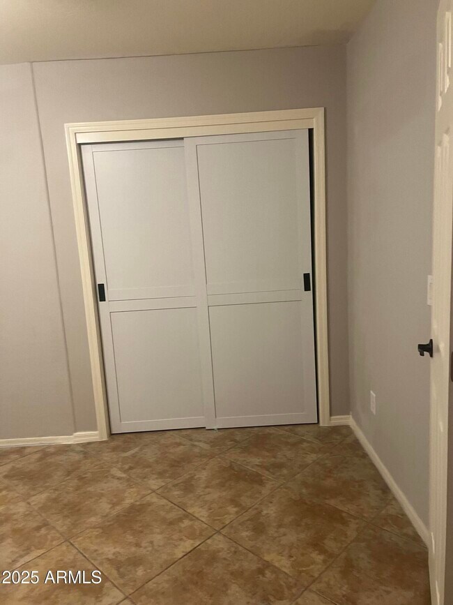 Building Photo - 35282 N Shorthorn Trail