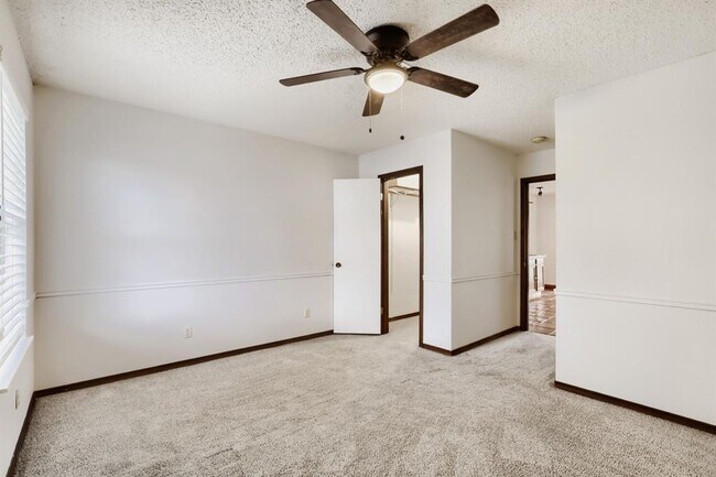 Building Photo - 16109 Awalt Dr