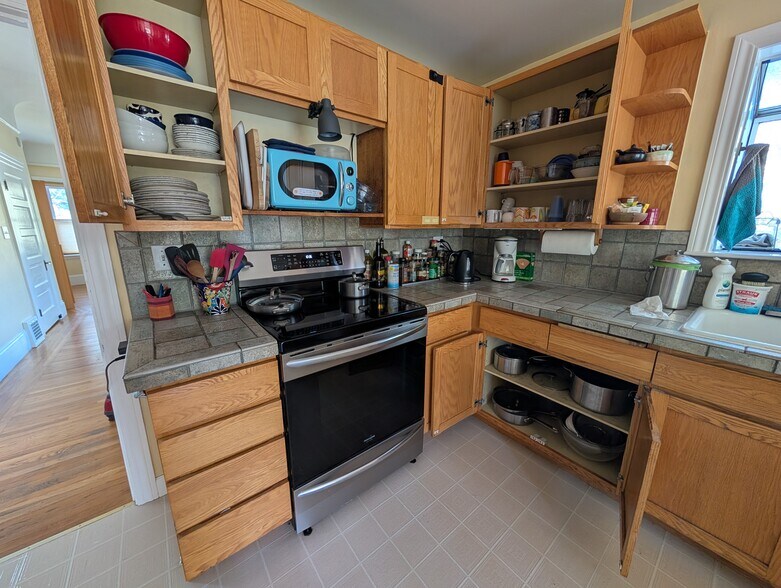 Building Photo - 3049 Wheeler St