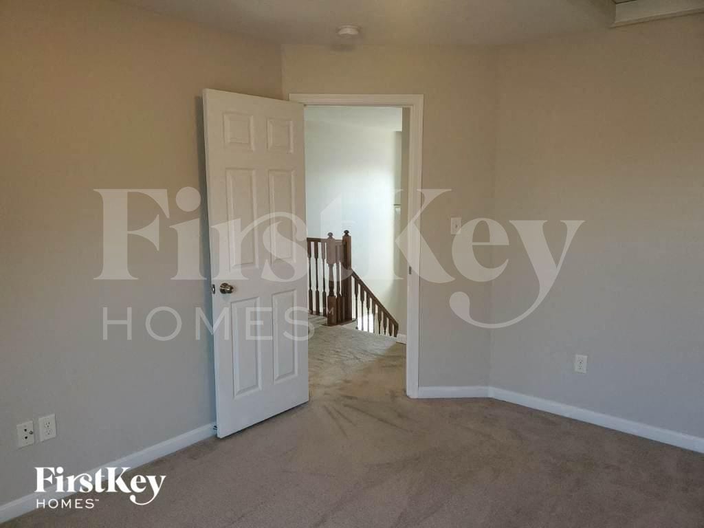 Building Photo - 5606 Beechtree Ln