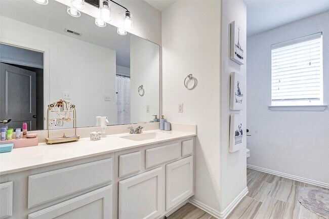 Building Photo - 3210 Montclair Orchard Trce