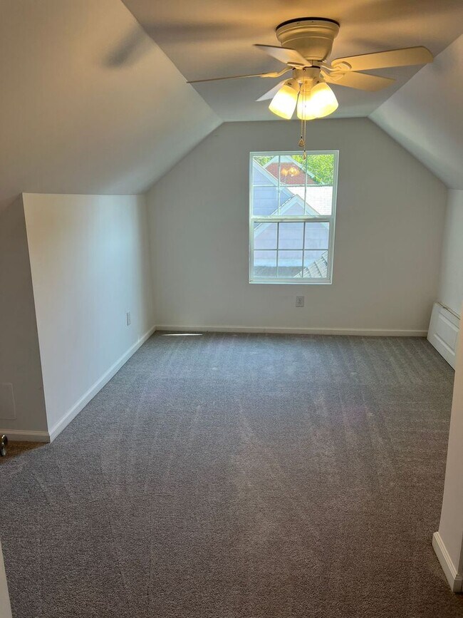 Building Photo - Welcome to this beautiful home located in ...