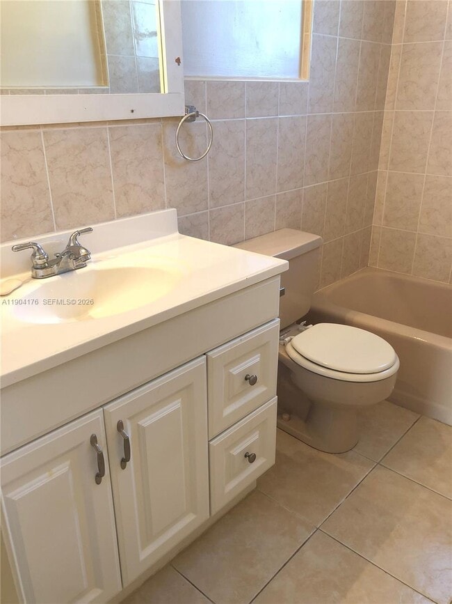 Building Photo - 1836 Arthur St