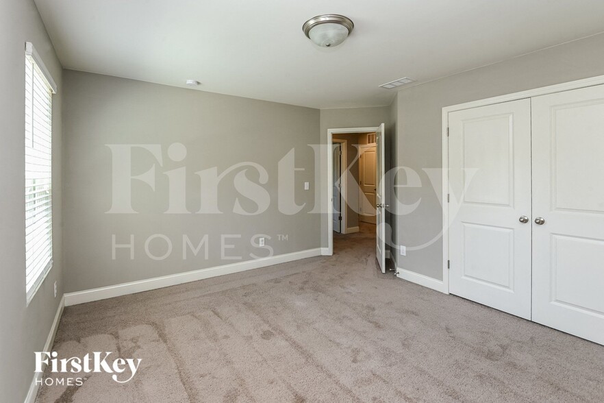 Building Photo - 9553 Blue Knoll Ct
