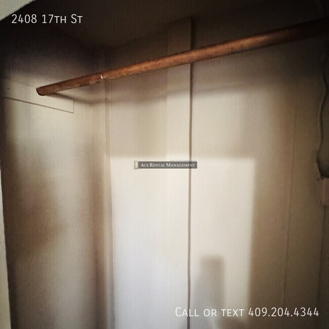 Building Photo - 2408 17th St