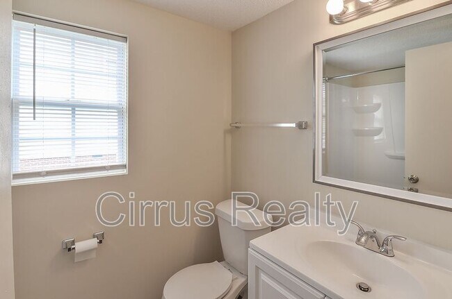 Building Photo - 753 28th St