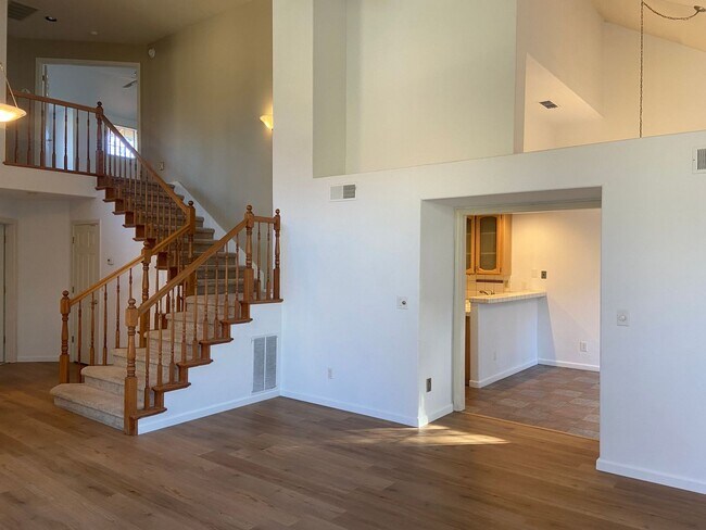 Building Photo - American River Canyon Folsom - 3 Bdrm, 3 Bath in gated community