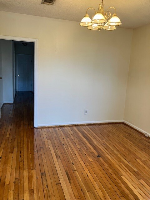 Building Photo - 2718 Mithra St