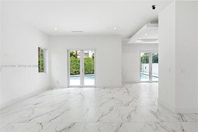 Building Photo - 8221 NW 34th St