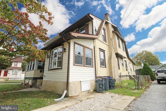 Primary Photo - 502 11th Ave