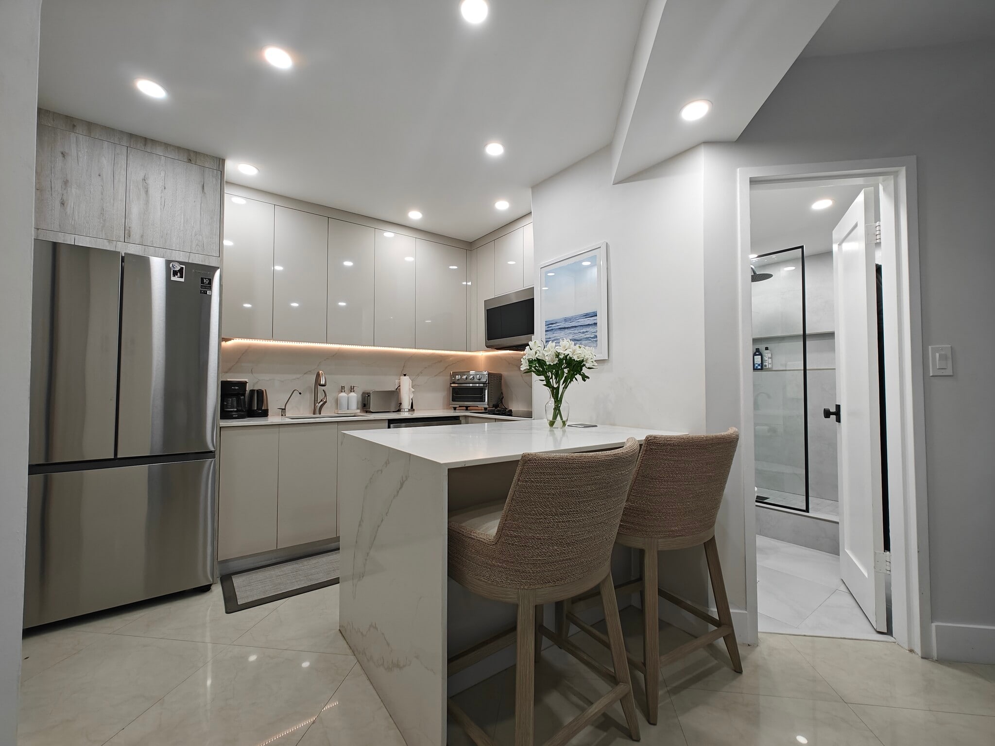 Building Photo - 825 Brickell Bay Dr