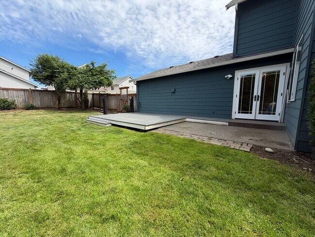 Building Photo - 3 bed DuPont Home with A/C for Rent