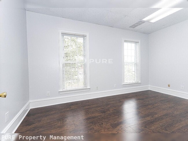 Building Photo - 7175 Jonesboro Rd